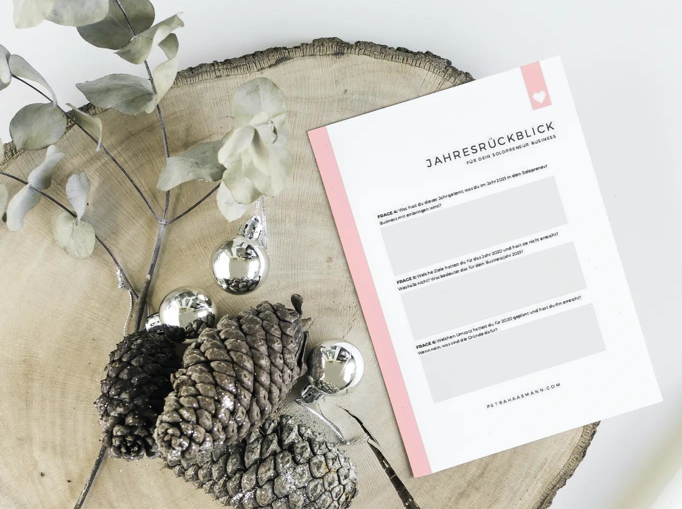 Solopreneur Business Revue passieren lassen Jahresrückblick Fragen